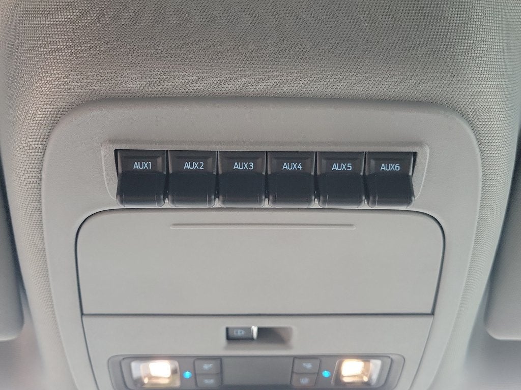 2027 Ford F-350SD XLT