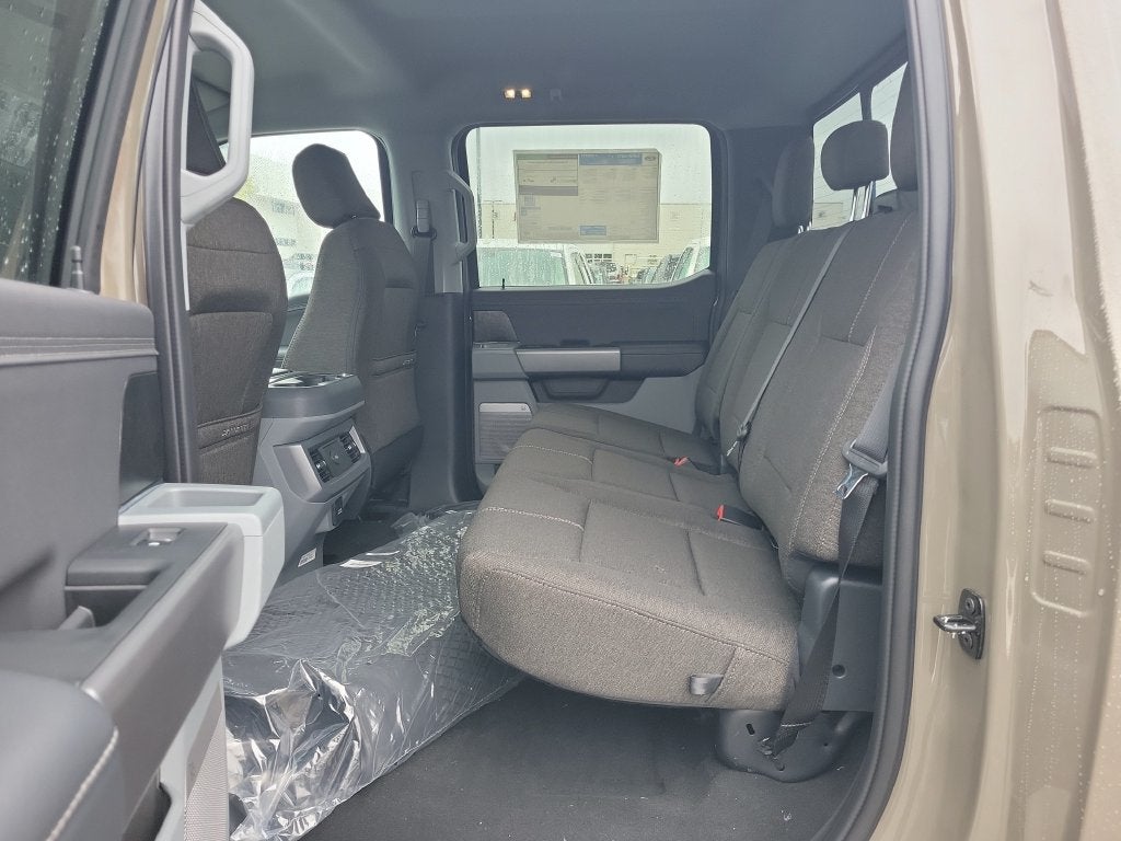 2027 Ford F-350SD XLT