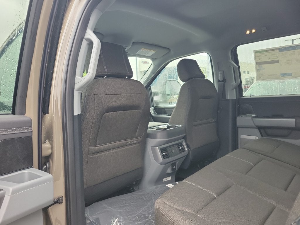 2027 Ford F-350SD XLT