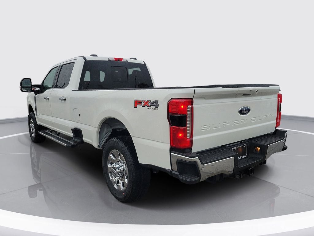2026 Ford F-350SD Lariat