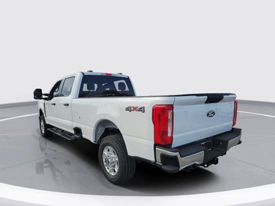 2027 Ford F-350SD XLT