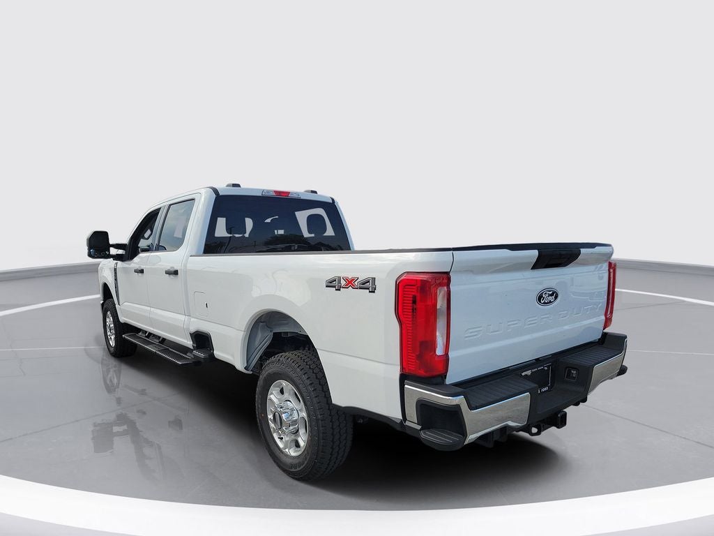 2027 Ford F-350SD XLT