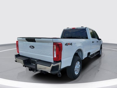 2027 Ford F-350SD XLT