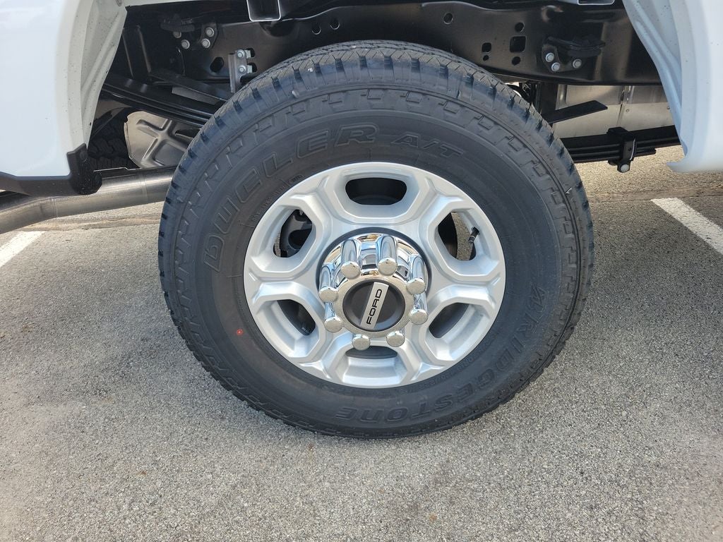 2027 Ford F-350SD XLT