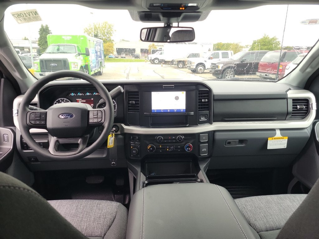 2027 Ford F-350SD XLT