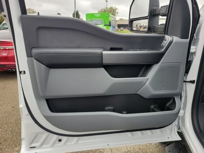 2027 Ford F-350SD XLT
