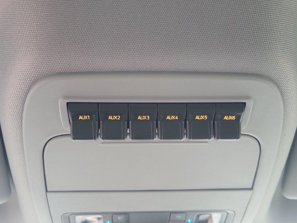 2027 Ford F-350SD XLT