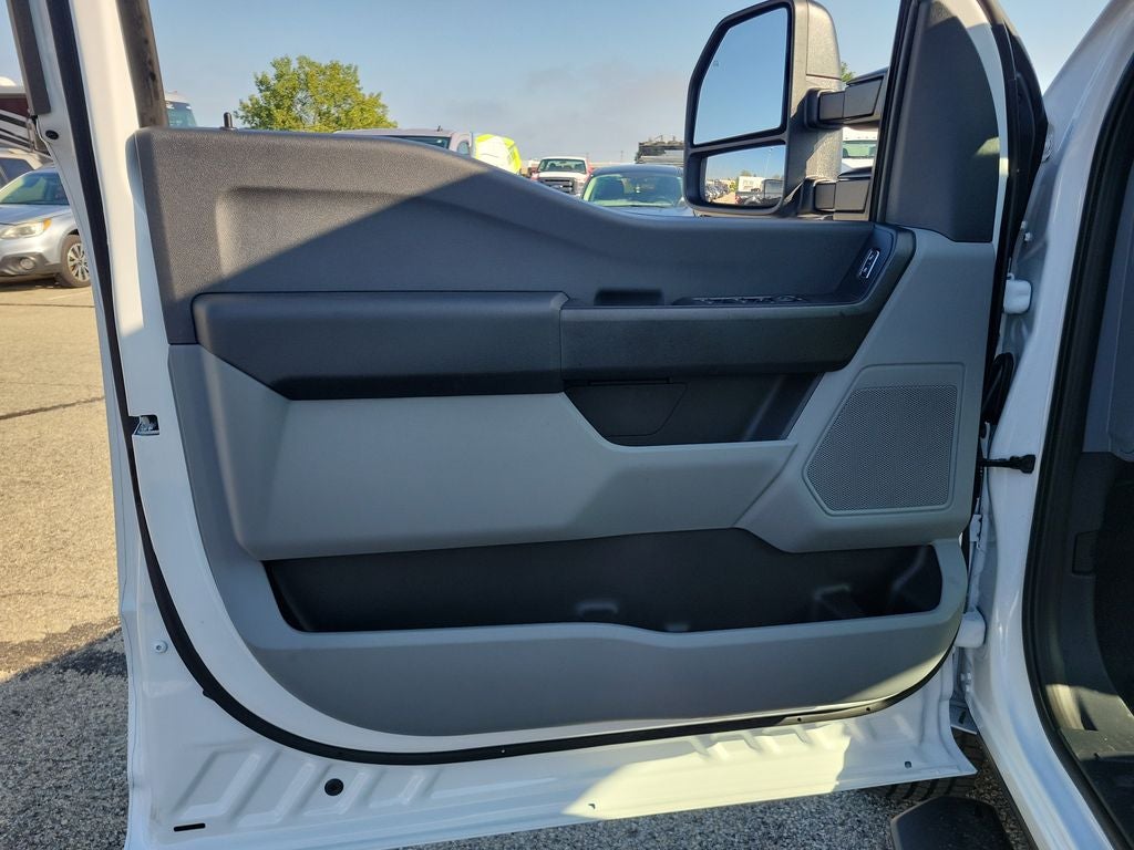 2027 Ford F-350SD XL