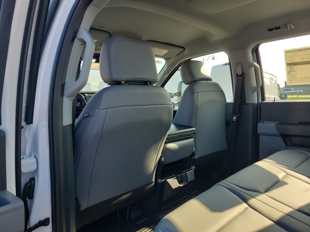 2027 Ford F-350SD XL