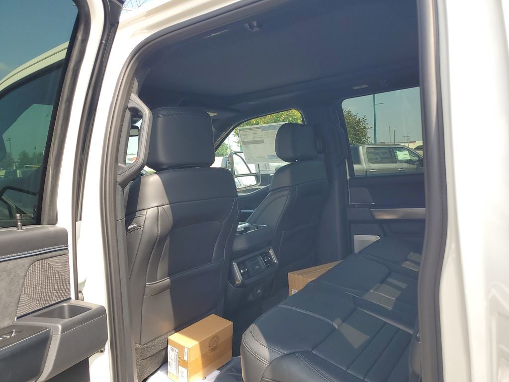 2025 Ford F-350SD Platinum