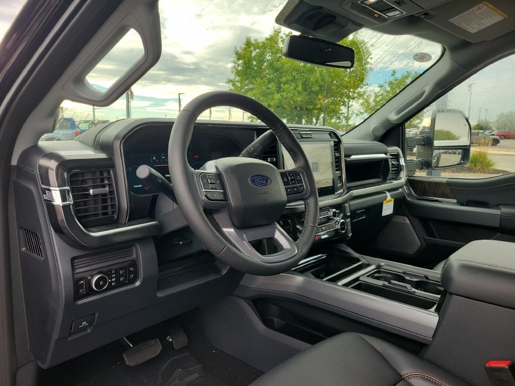 2027 Ford F-350SD Lariat DRW