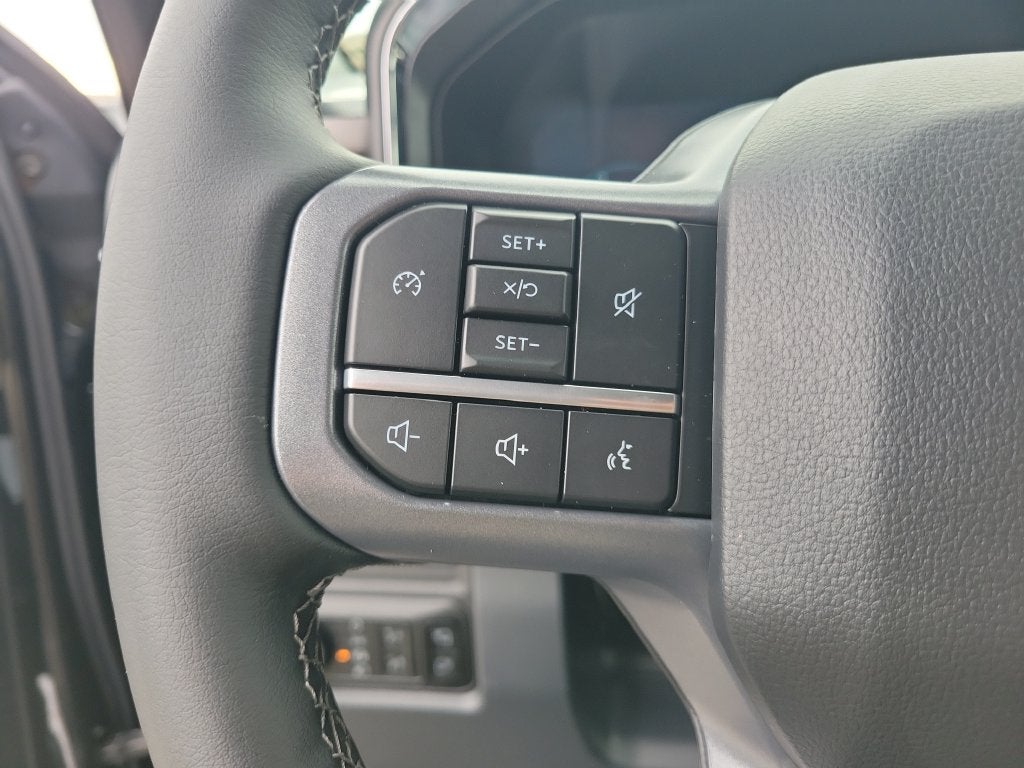 2027 Ford F-350SD Lariat DRW