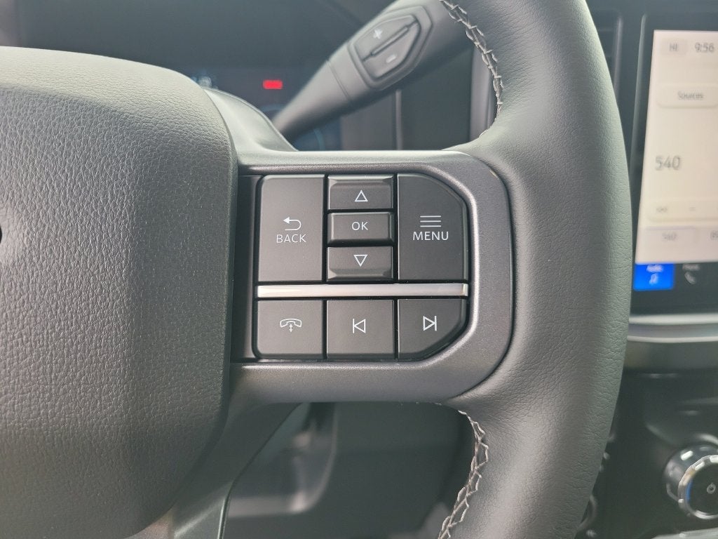 2027 Ford F-350SD Lariat DRW