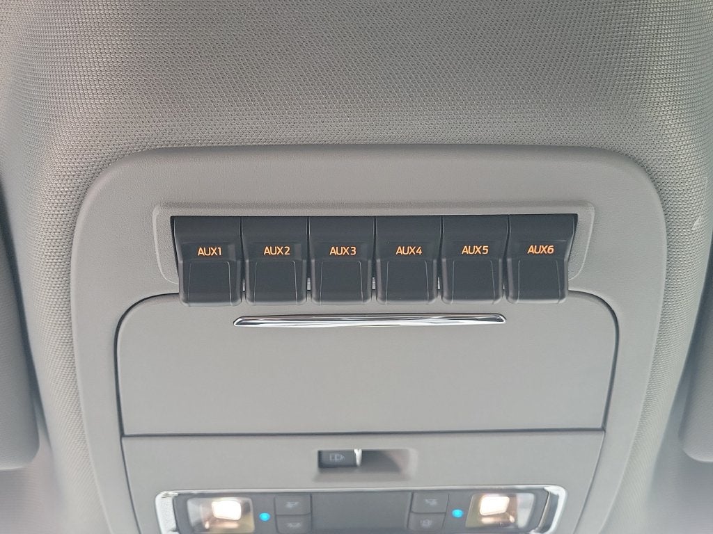 2027 Ford F-350SD Lariat DRW