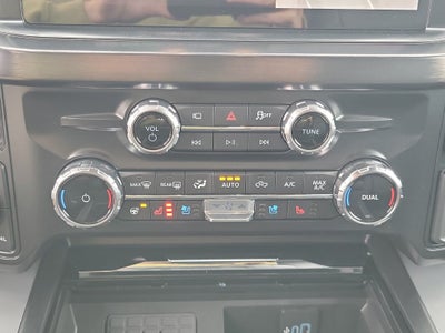 2027 Ford F-350SD Lariat DRW
