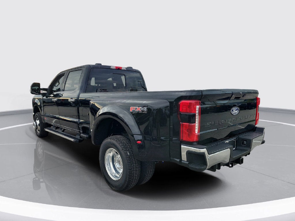 2027 Ford F-350SD Lariat DRW