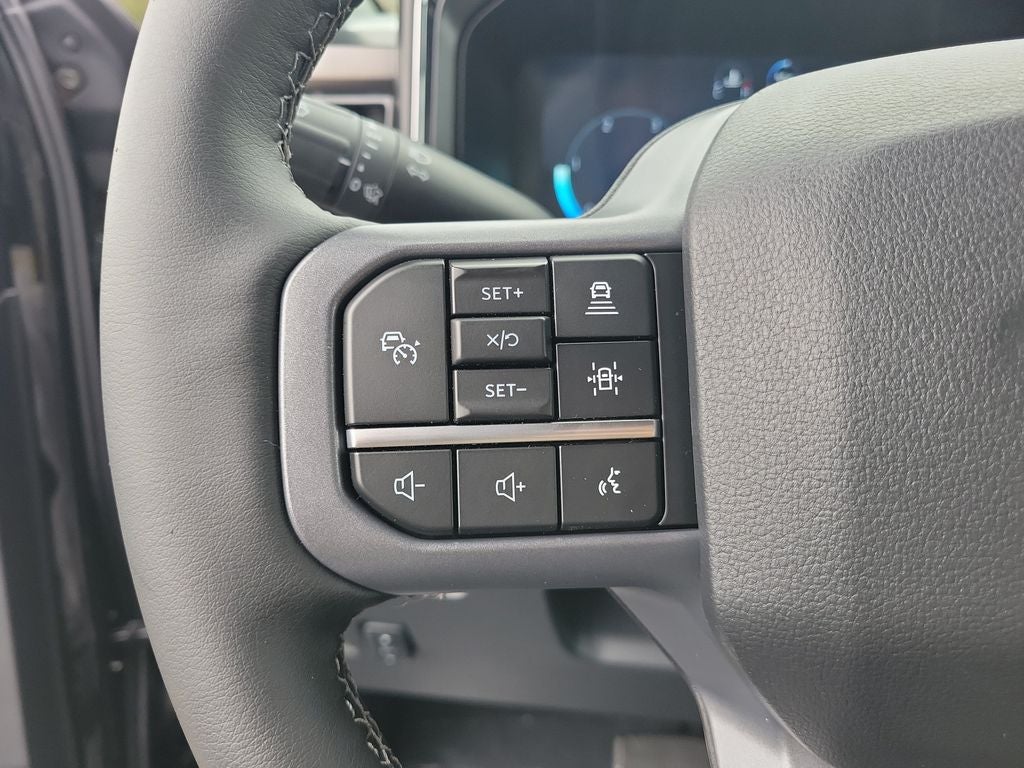 2026 Ford F-350SD Lariat DRW