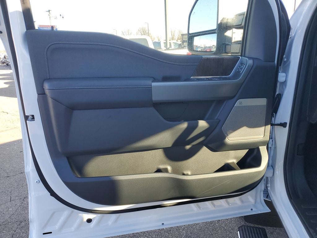 2026 Ford F-350SD Lariat DRW