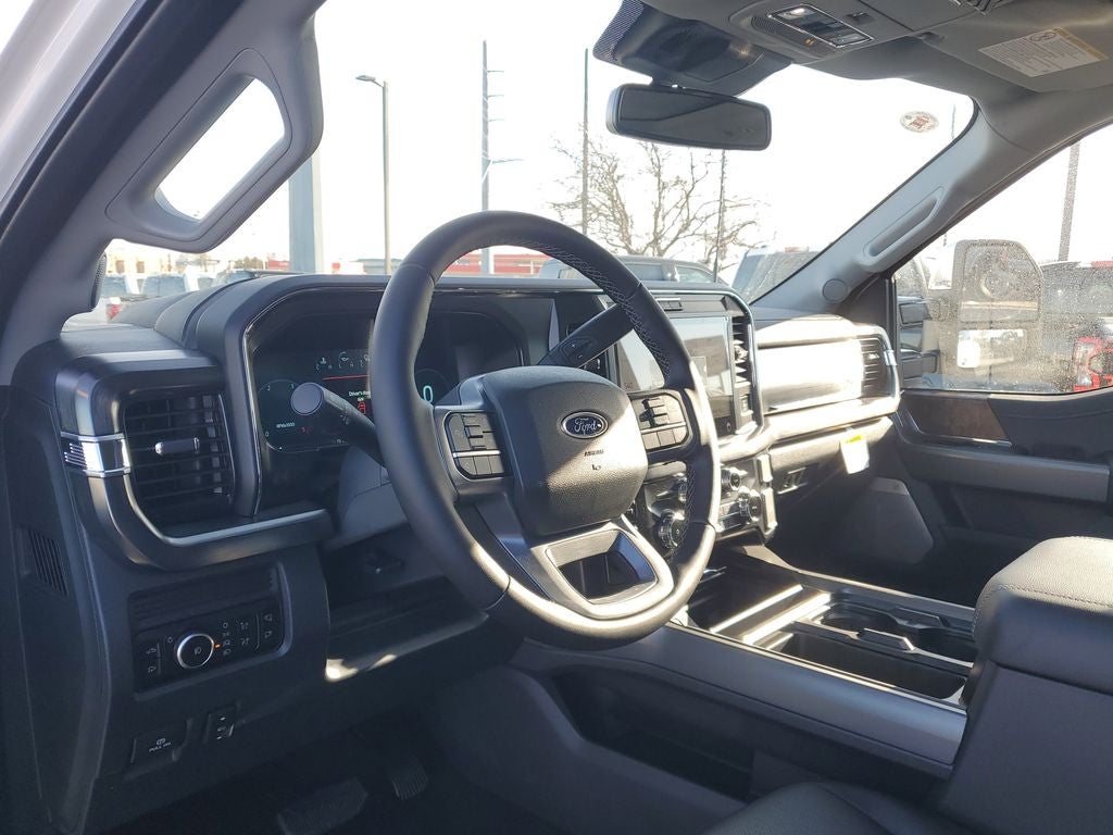 2026 Ford F-350SD Lariat DRW