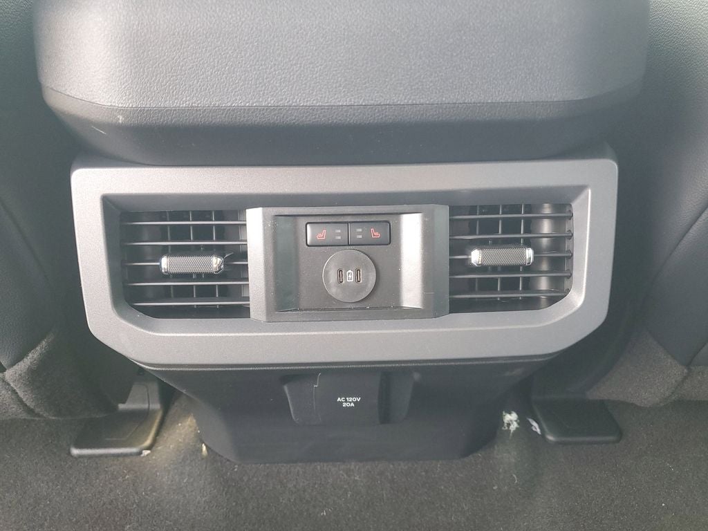 2025 Ford F-350SD Lariat DRW