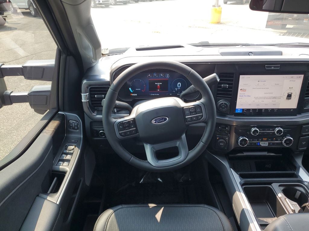 2025 Ford F-350SD Lariat DRW