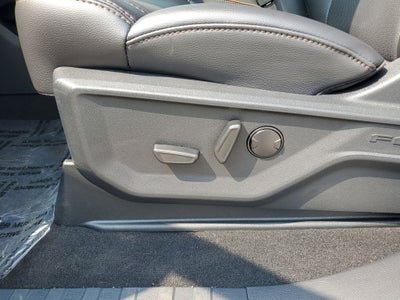 2025 Ford F-350SD Lariat DRW