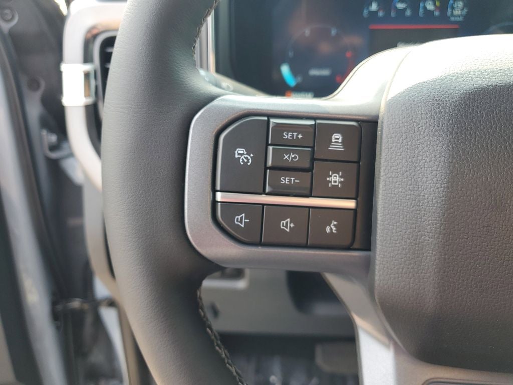 2025 Ford F-350SD Lariat DRW