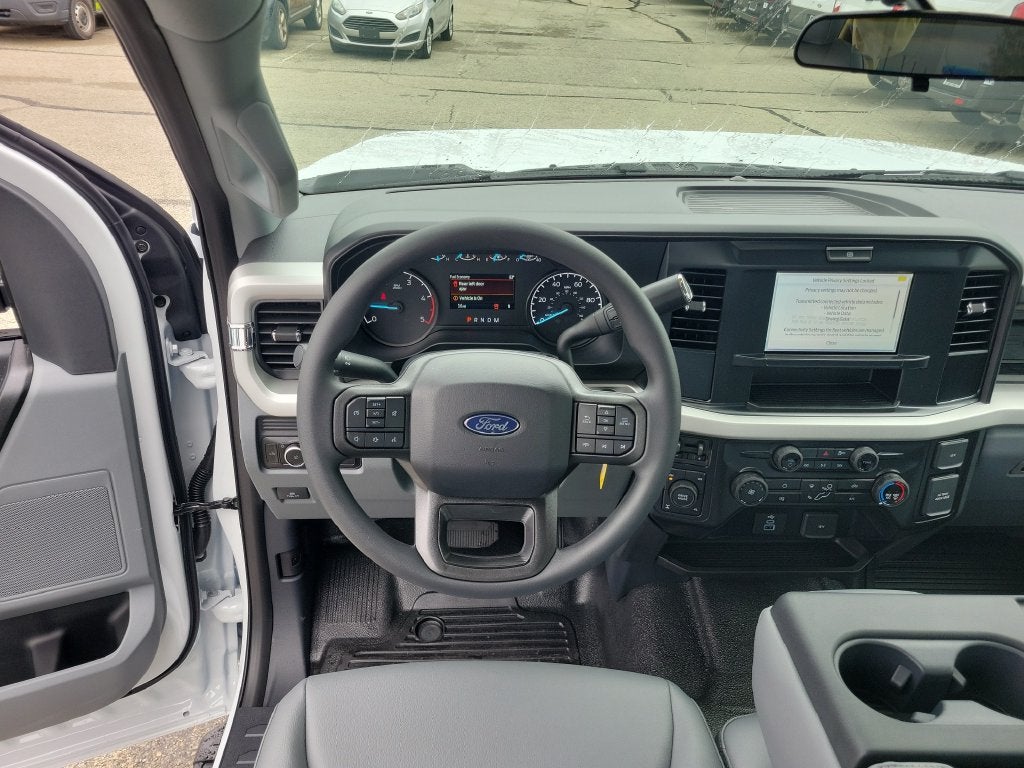 2027 Ford F-350SD XL