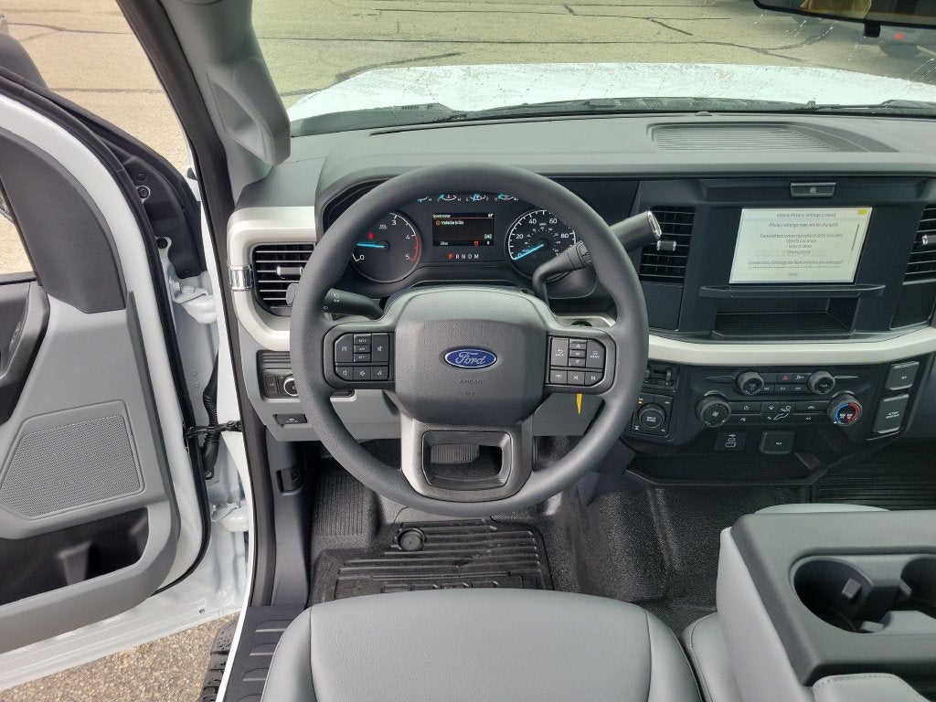 2027 Ford F-350SD XL