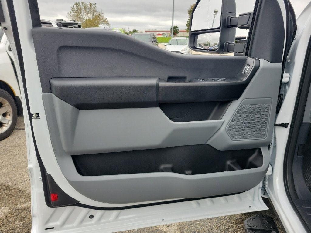 2027 Ford F-350SD XL