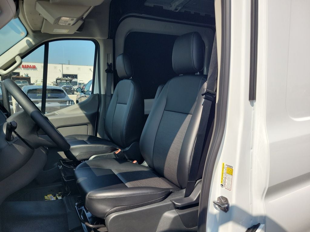 2027 Ford Transit-250 Base