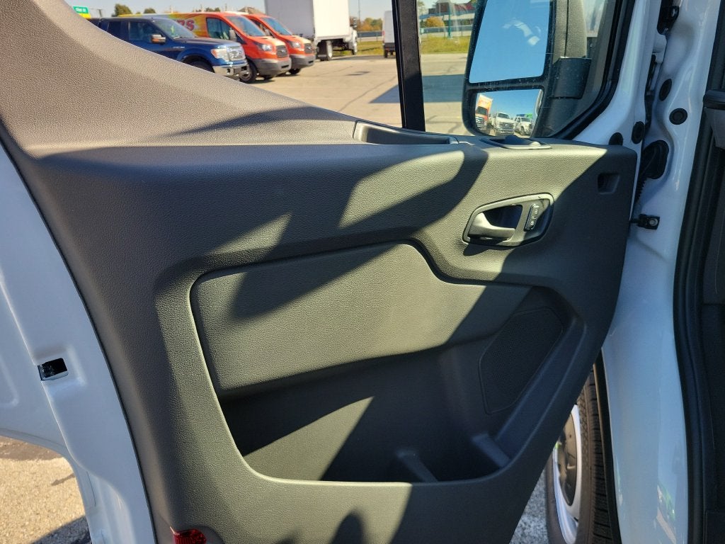 2027 Ford Transit-250 Base