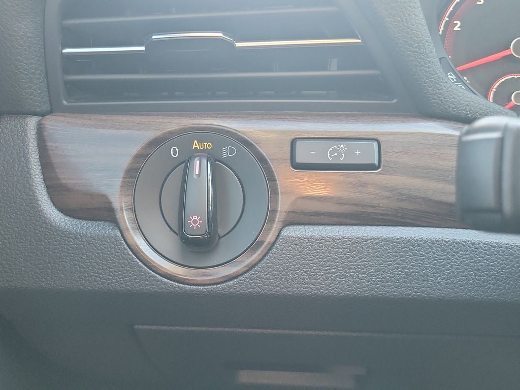 2020 Volkswagen Passat 2.0T SEL