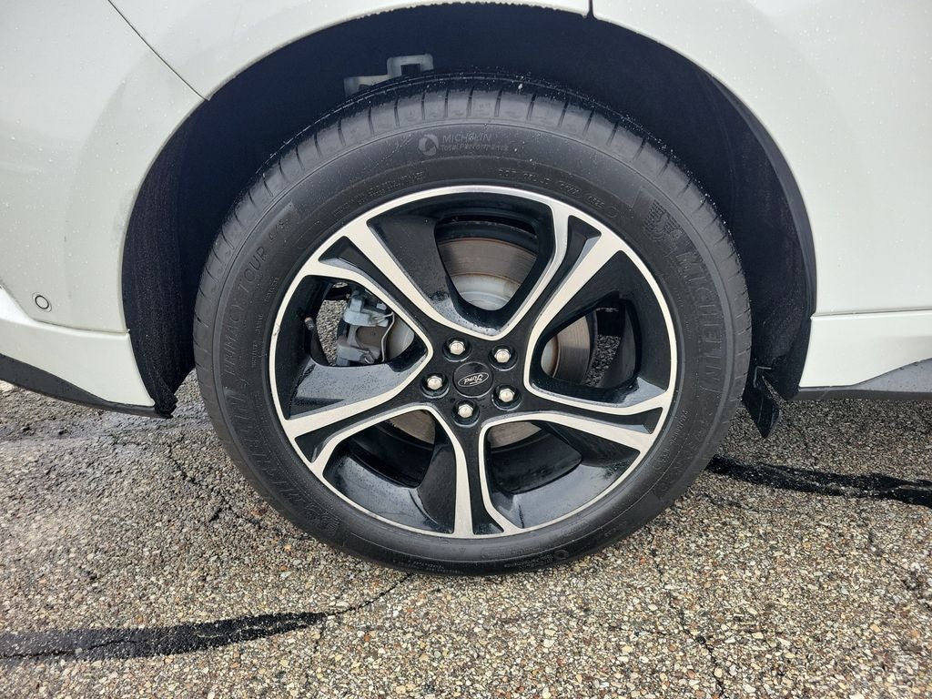 2020 Ford Edge ST