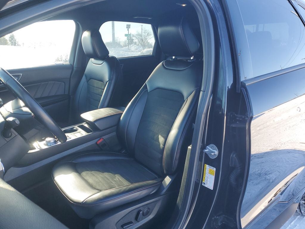 2022 Ford Edge ST Line