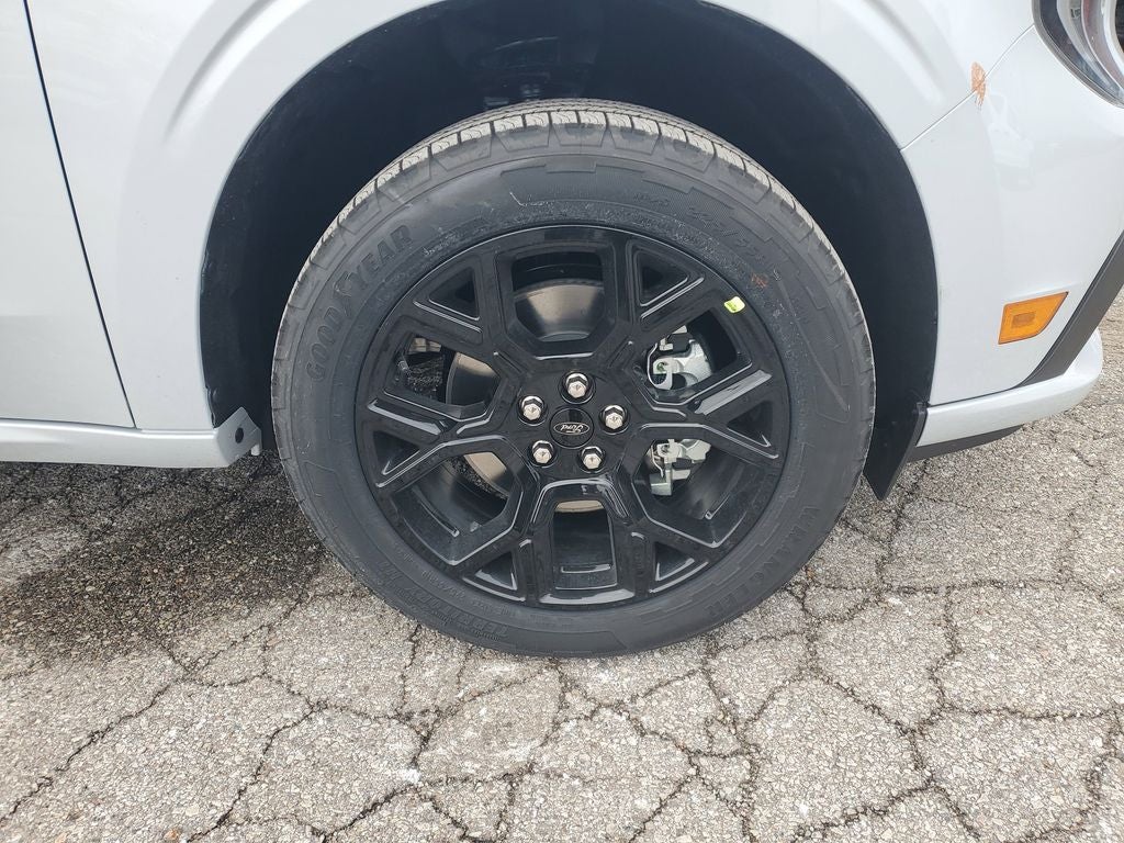 2026 Ford Maverick Lobo Standard