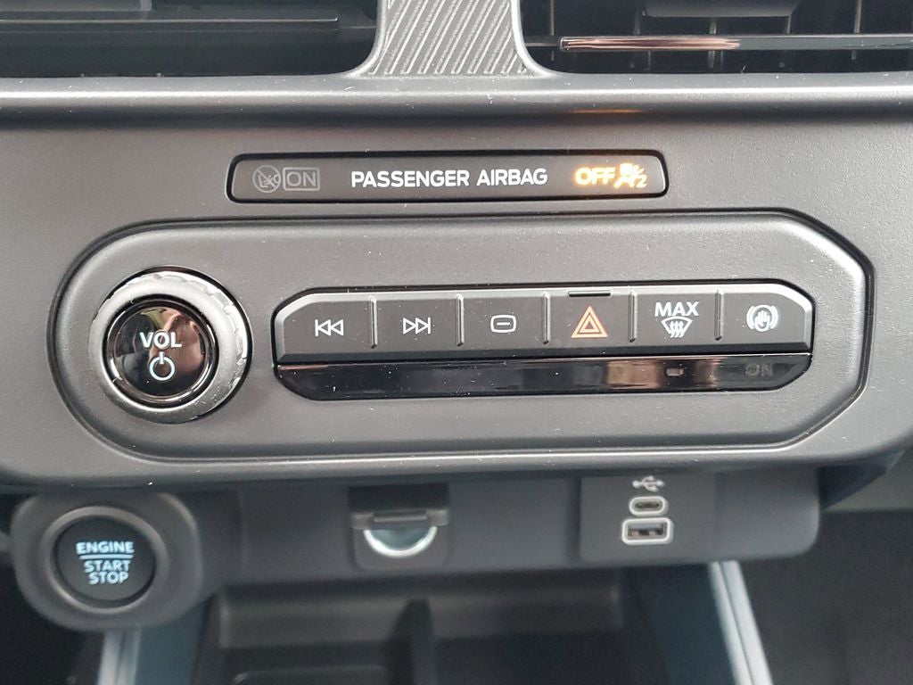 2026 Ford Maverick Lobo Standard