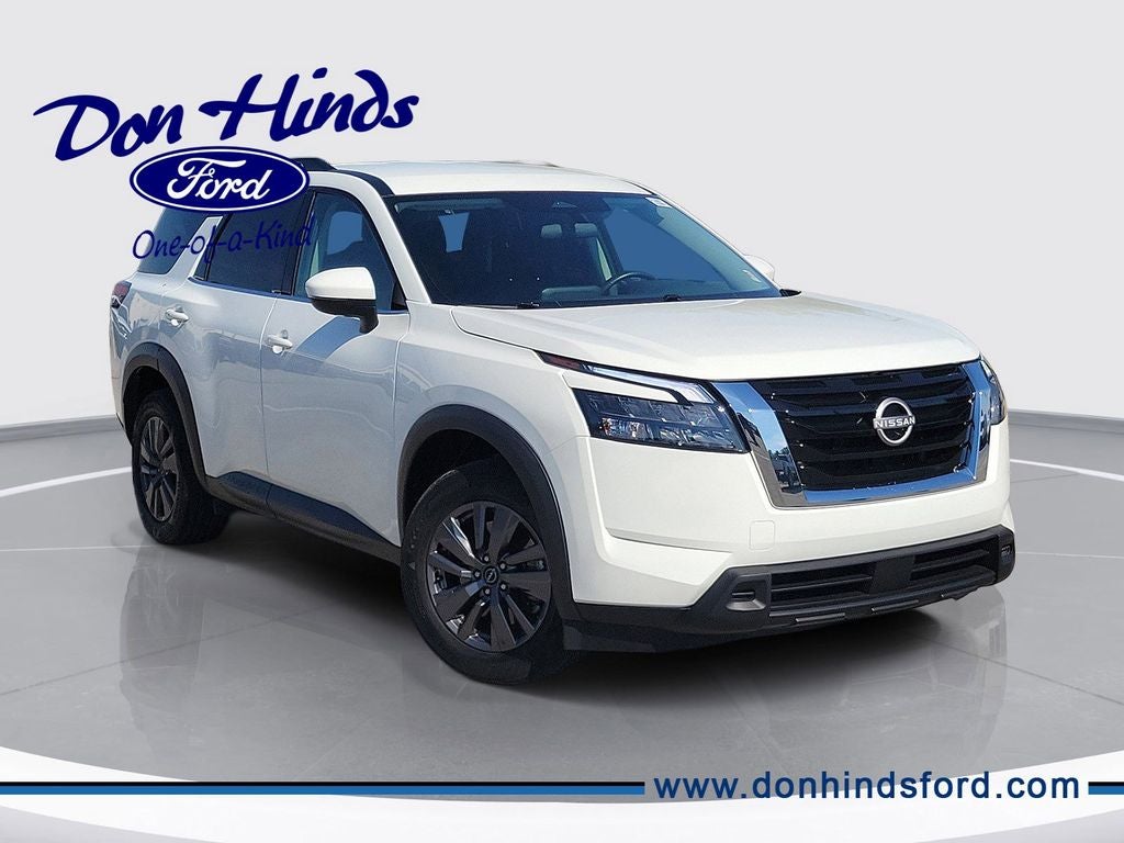 2024 Nissan Pathfinder SV 2WD's photo