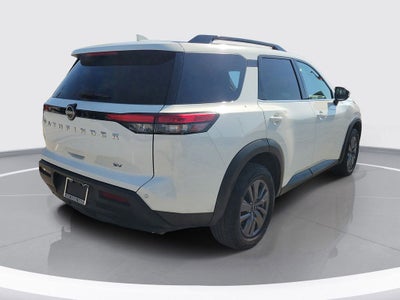 2024 Nissan Pathfinder SV