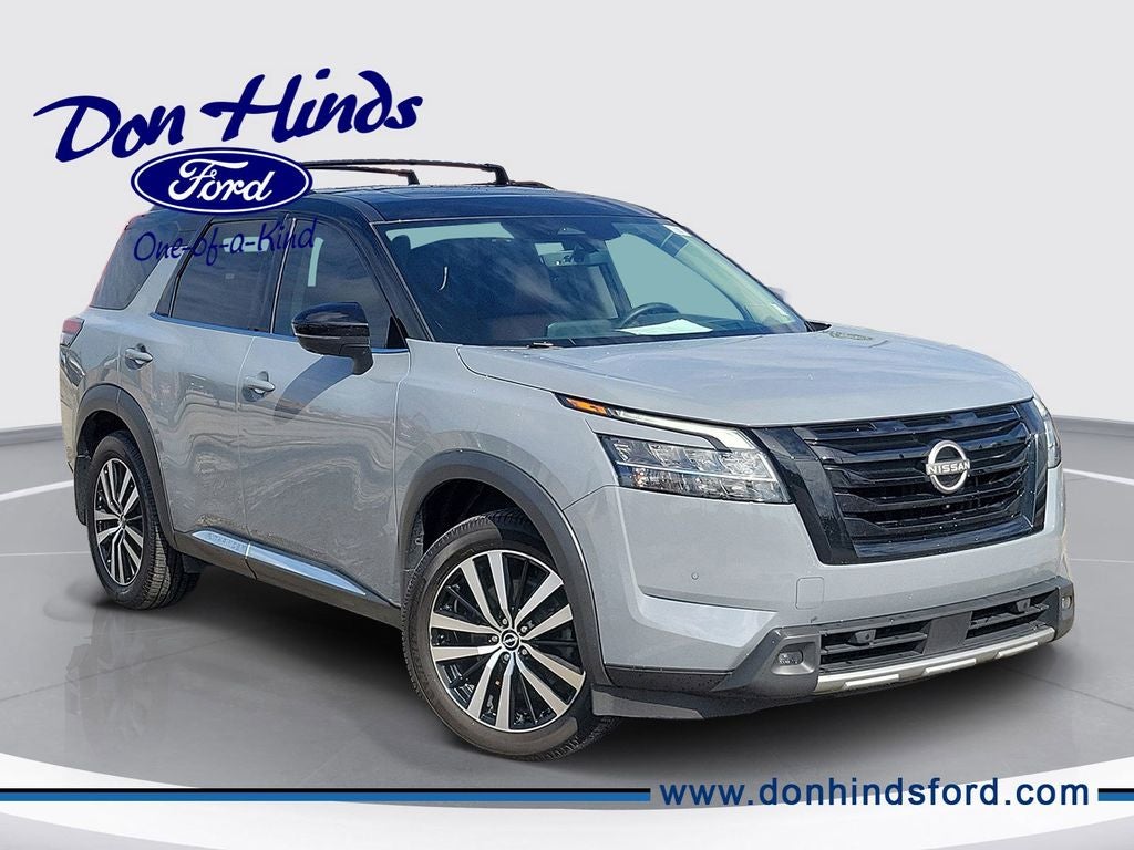 2023 Nissan Pathfinder Platinum 4WD's photo