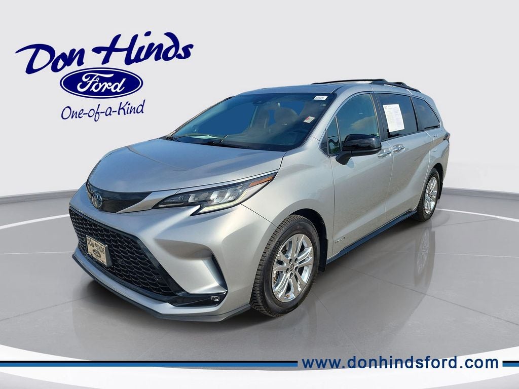 2021 Toyota Sienna XSE 7 Passenger