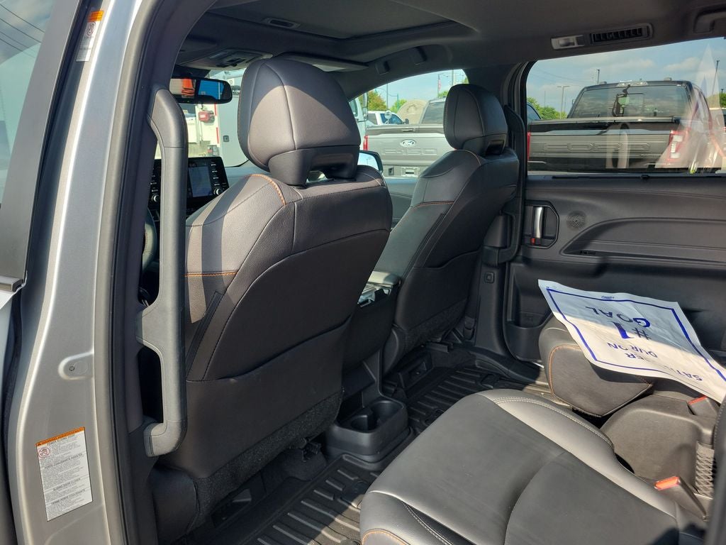 2021 Toyota Sienna XSE 7 Passenger