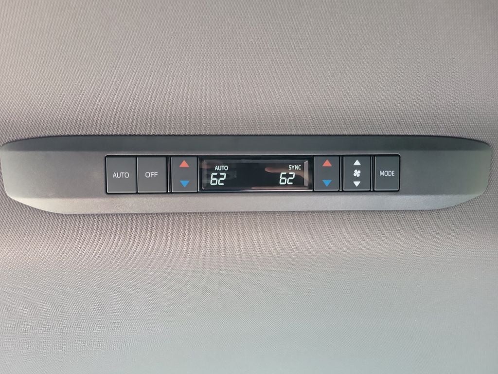 2021 Toyota Sienna XSE 7 Passenger