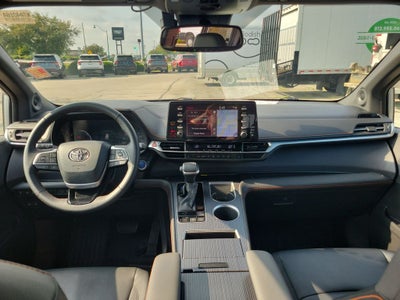 2021 Toyota Sienna XSE 7 Passenger