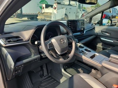2021 Toyota Sienna XSE 7 Passenger