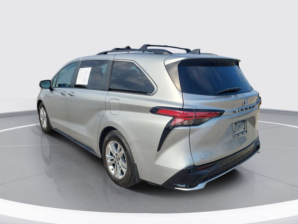 2021 Toyota Sienna XSE 7 Passenger