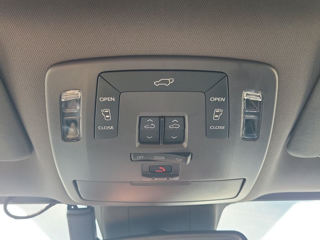 2021 Toyota Sienna XSE 7 Passenger