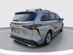 2021 Toyota Sienna XSE 7 Passenger
