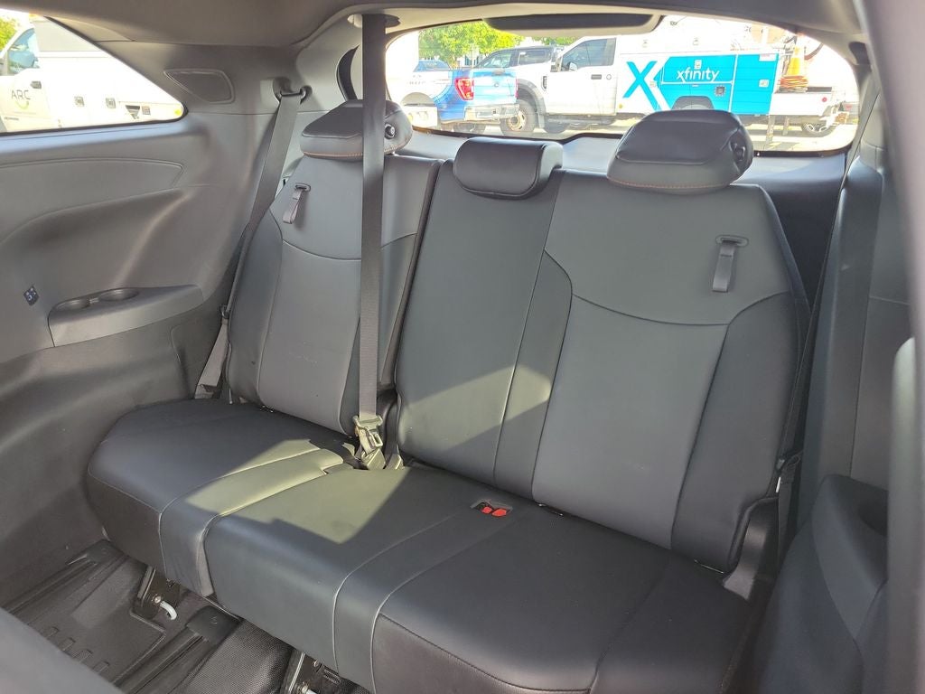 2021 Toyota Sienna XSE 7 Passenger