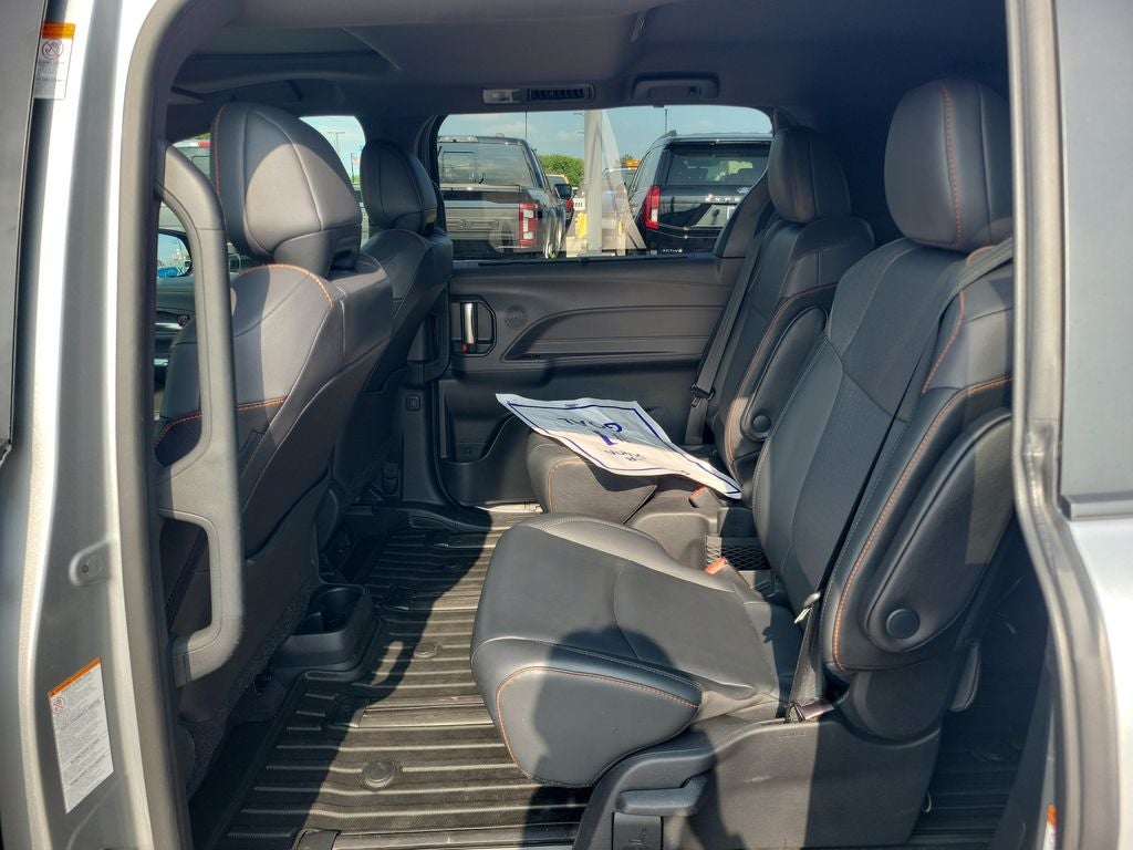 2021 Toyota Sienna XSE 7 Passenger